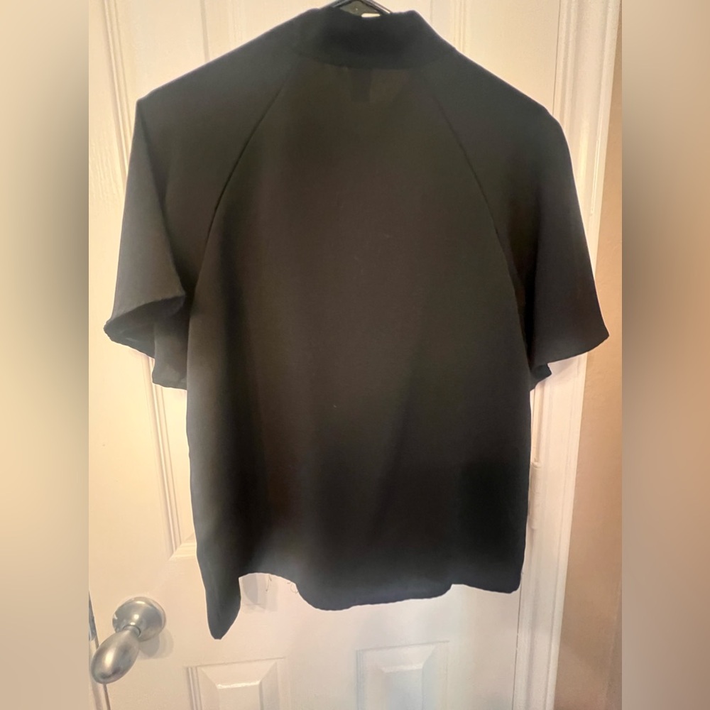 SHEIN black casual side tie mock neck sized tie short sleeve top, size M - Picture 3 of 7